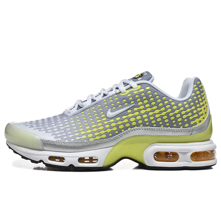 NIKE Air Max Plus VII