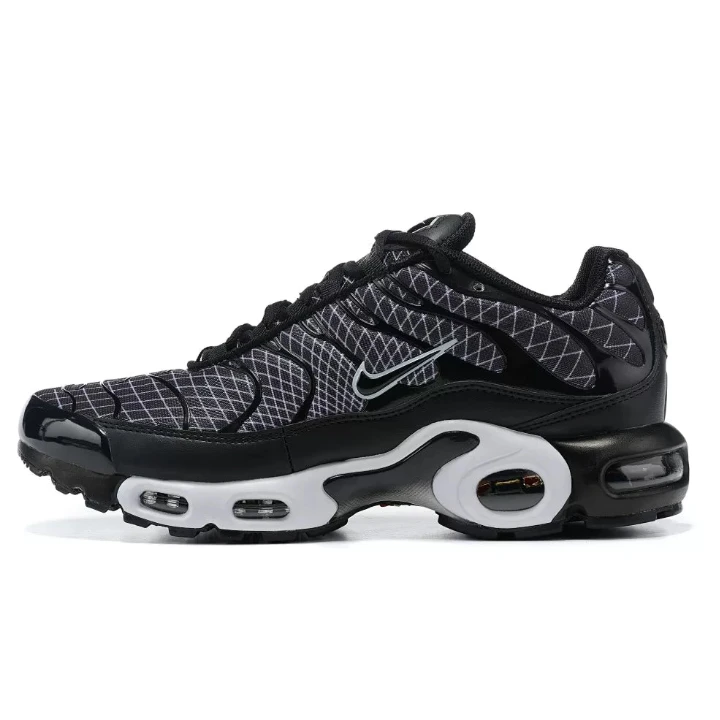 NIKE Air Max Plus "Black Anthracite White"