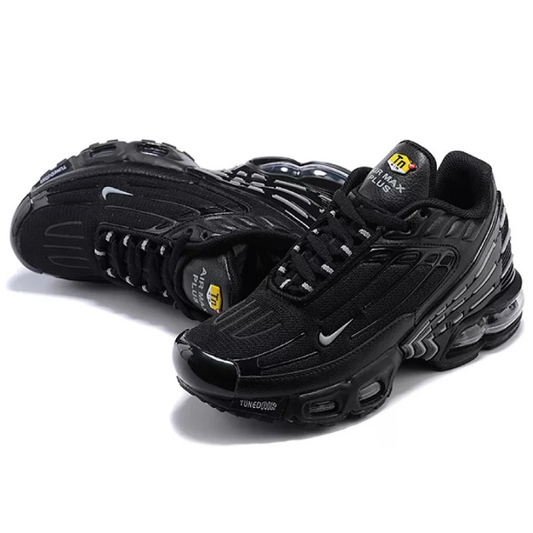 NIKE Air Max III "Black"