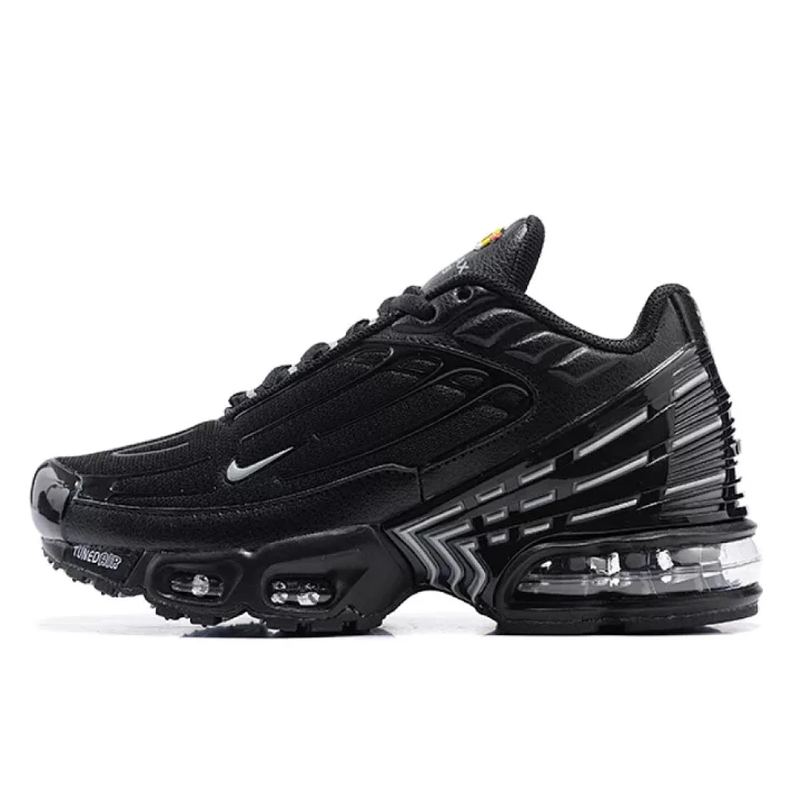 NIKE Air Max III "Black"