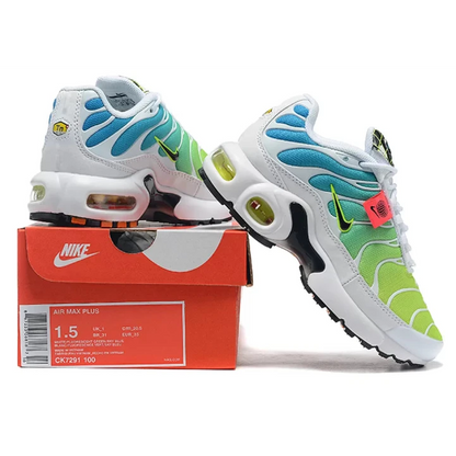 NIKE Air Max Plus "Worldwide"