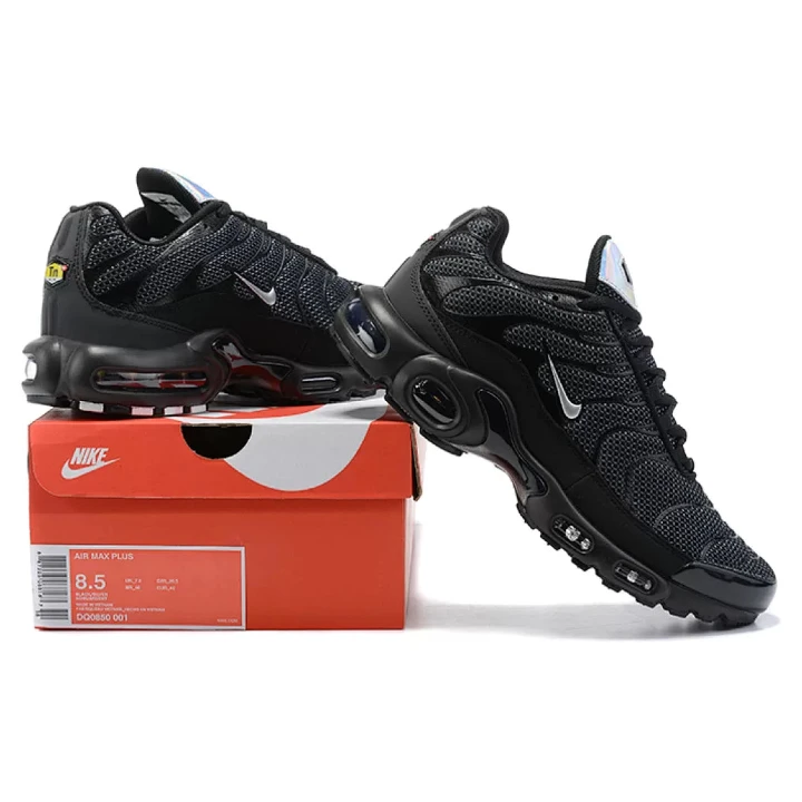 NIKE Air Max Plus "Black Suede Silver"