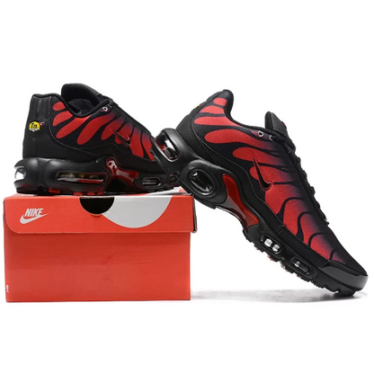 NIKE Air Max Plus "Bred Reflective"