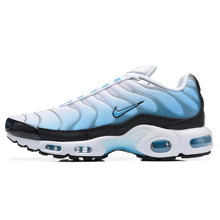 NIKE Air Max Plus