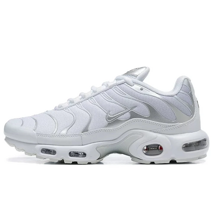 NIKE Air Max Plus "Metallic Silver"