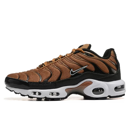 NIKE Air Max Plus