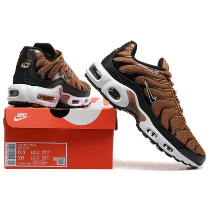 NIKE Air Max Plus