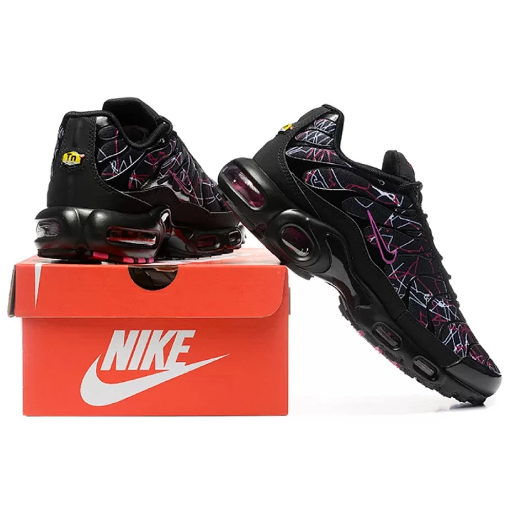 NIKE Air Max Plus "Shattered Glass"