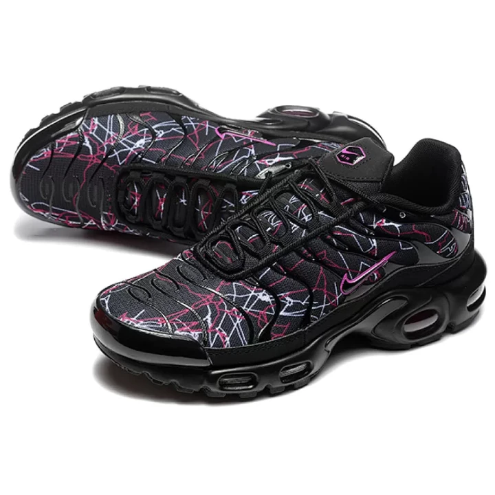 NIKE Air Max Plus "Shattered Glass"