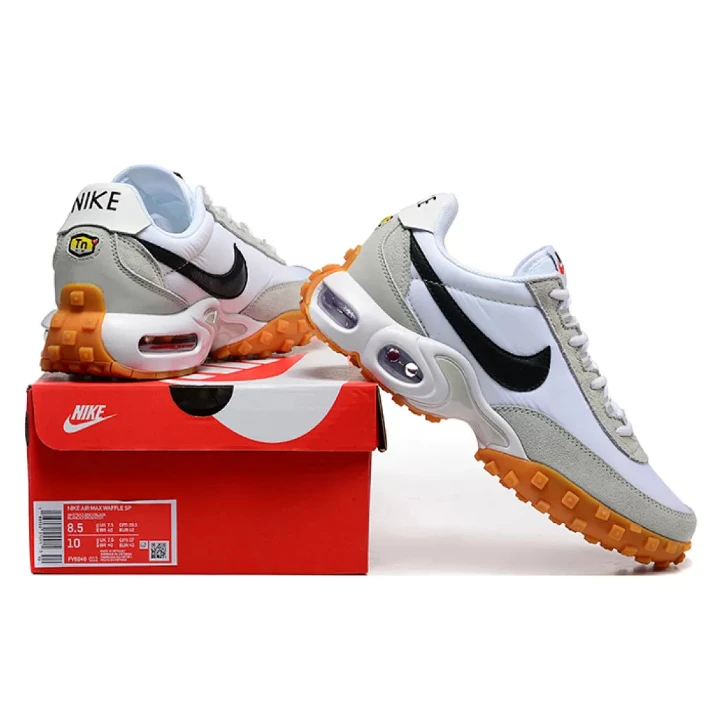 NIKE Air Max "Waffle Racer"