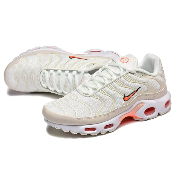 NIKE Air Max Plus