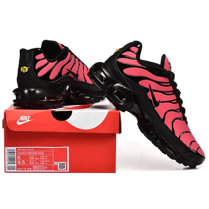 NIKE Air Max Plus