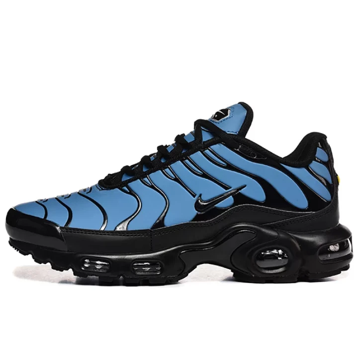 NIKE Air Max Plus