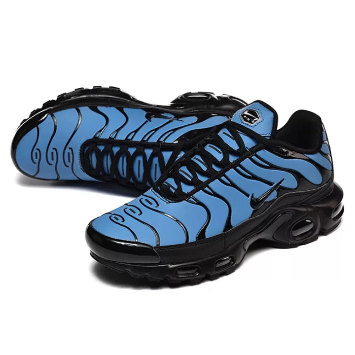 NIKE Air Max Plus