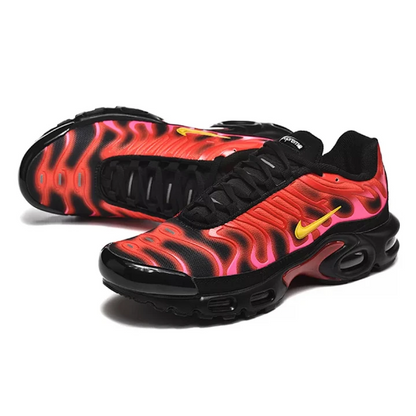 NIKE Air Max Plus X Supreme