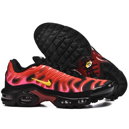 NIKE Air Max Plus X Supreme
