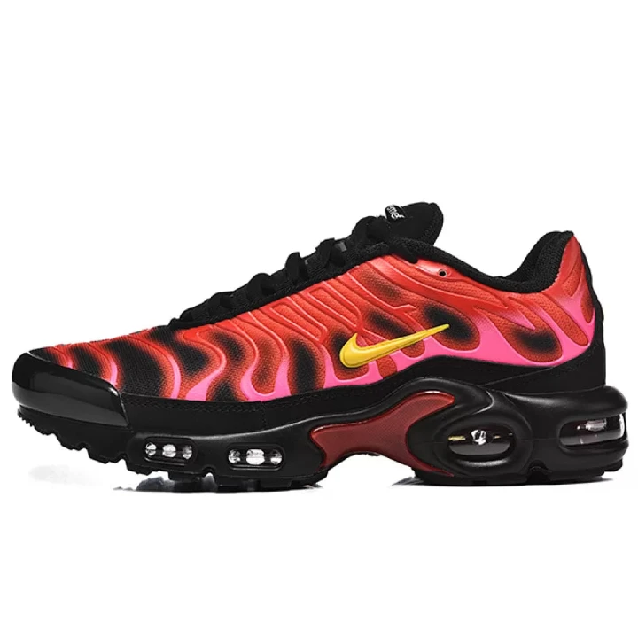 NIKE Air Max Plus X Supreme