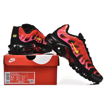 NIKE Air Max Plus X Supreme