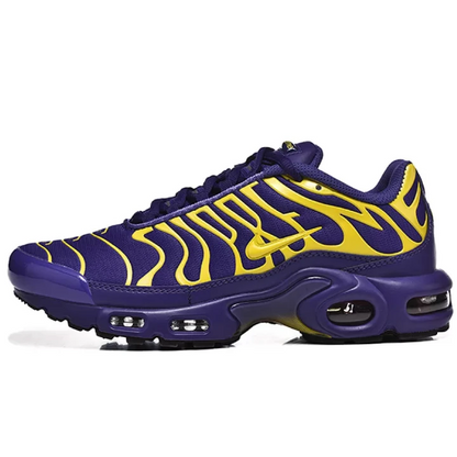 NIKE Air Max Plus X Supreme