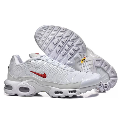 NIKE Air Max Plus X Supreme