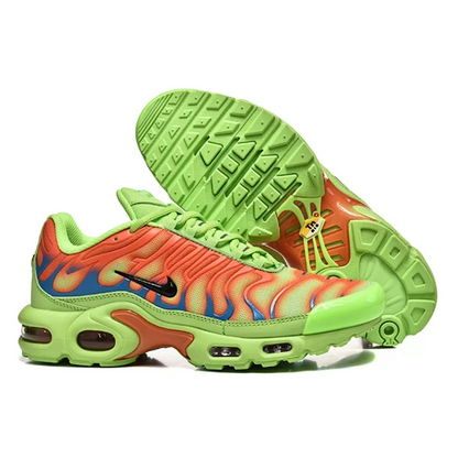 NIKE Air Max Plus X Supreme