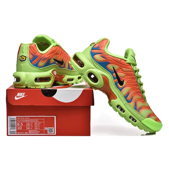 NIKE Air Max Plus X Supreme