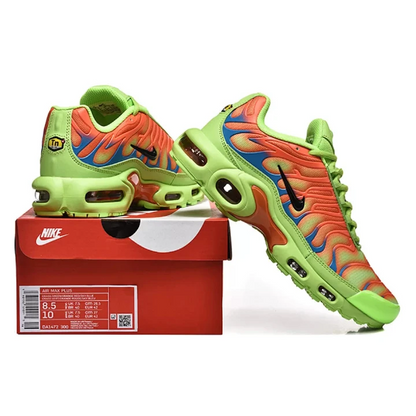 NIKE Air Max Plus X Supreme