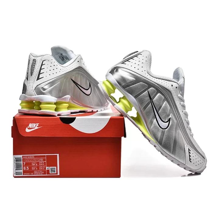 NIKE Shox R4