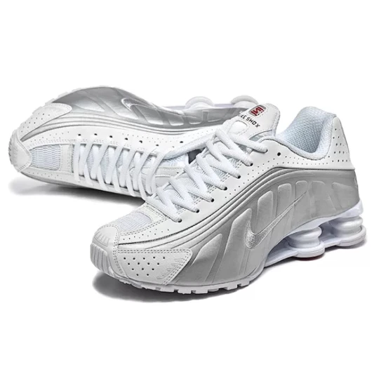 NIKE Shox R4