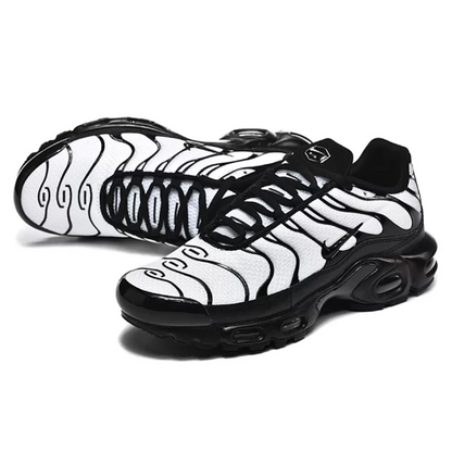 NIKE Air Max Plus "Oreo"