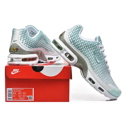 NIKE Air Max Plus VII