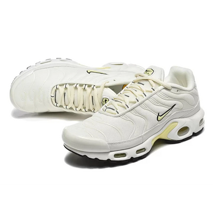 NIKE Air Max Plus "Alabaster"