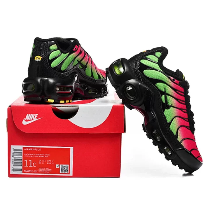 NIKE Air Max Plus "HyperPink Volt"