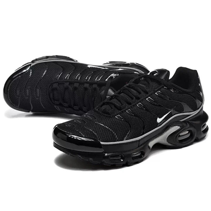 NIKE Air Max Plus "Black Reflective"