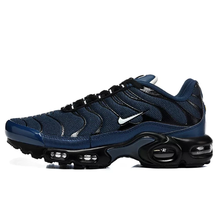 NIKE Air Max Plus