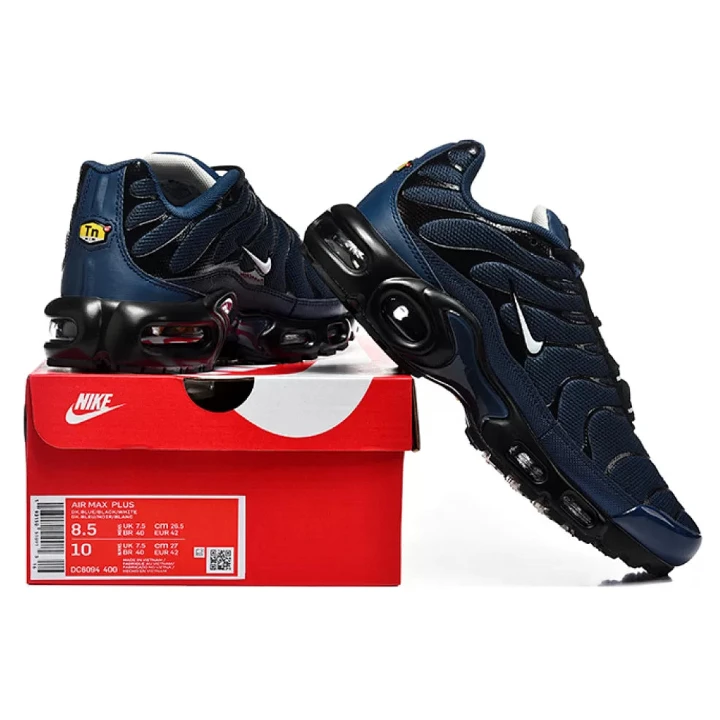 NIKE Air Max Plus