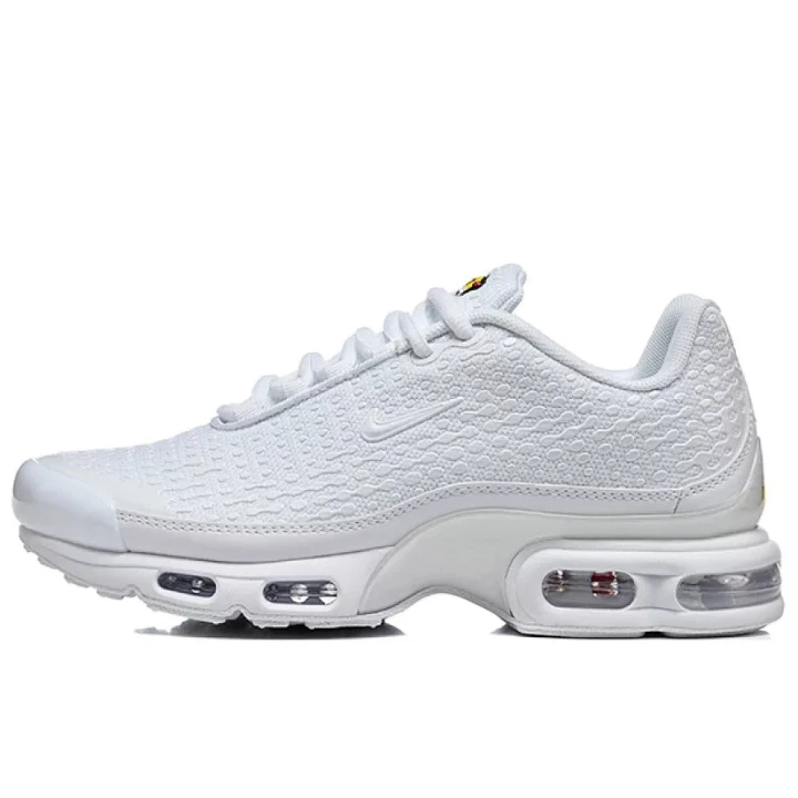 NIKE Air Max Plus VII