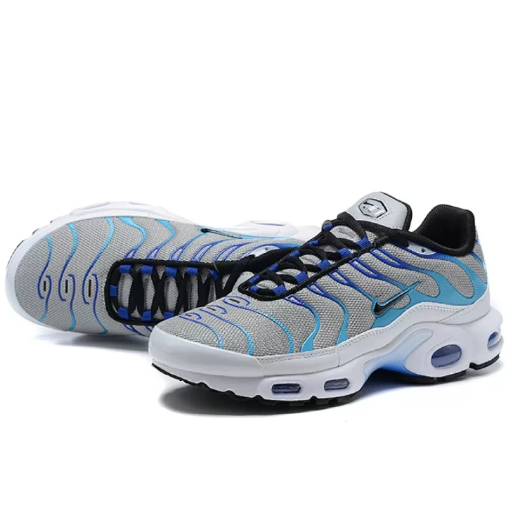 NIKE Air Max Plus
