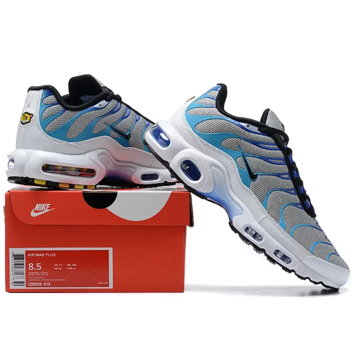 NIKE Air Max Plus