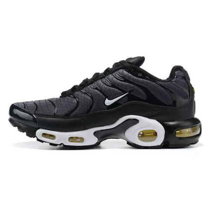 NIKE Air Max Plus "Black University Gold"