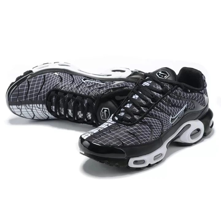 NIKE Air Max Plus "Black Anthracite White"