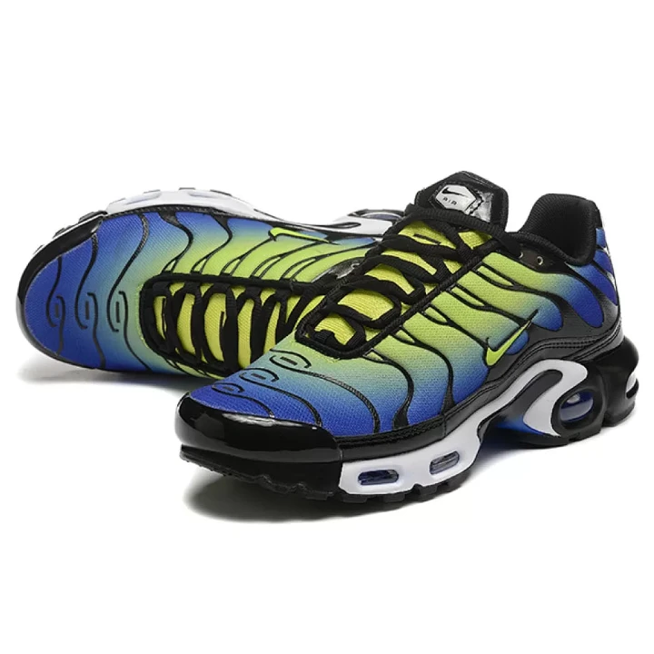 NIKE Air Max Plus