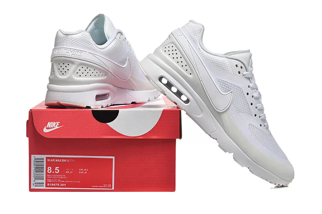 NIKE Air Max BW