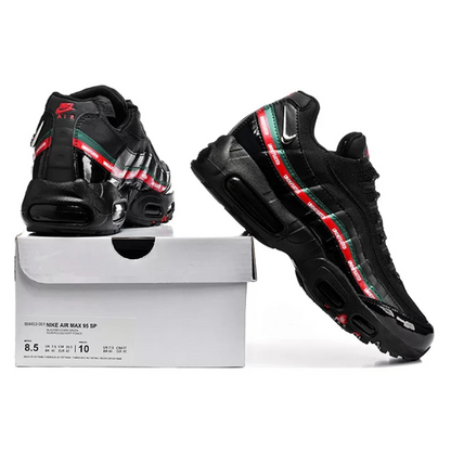 NIKE Air Max 95 X Undefeated