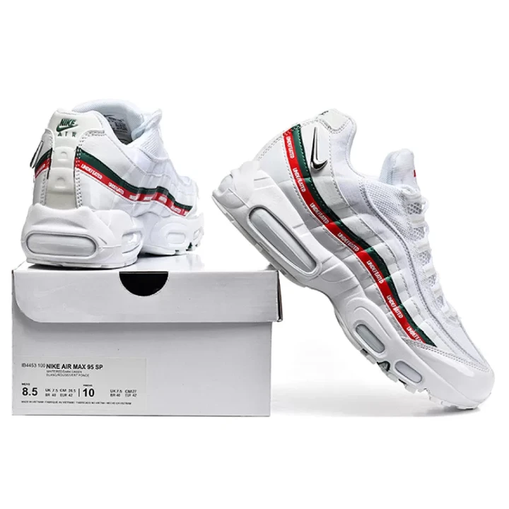 NIKE Air Max 95 X Undefeated