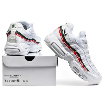NIKE Air Max 95 X Undefeated