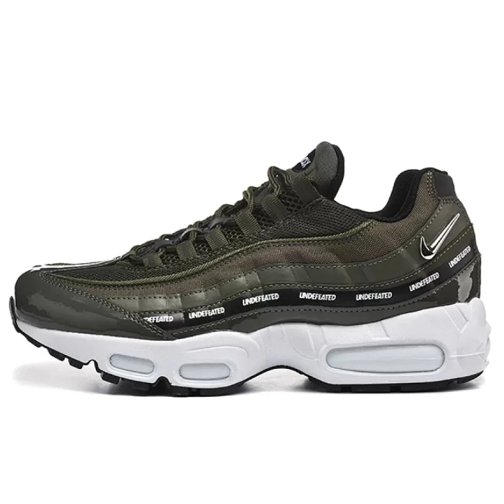NIKE Air Max 95 X Undefeated