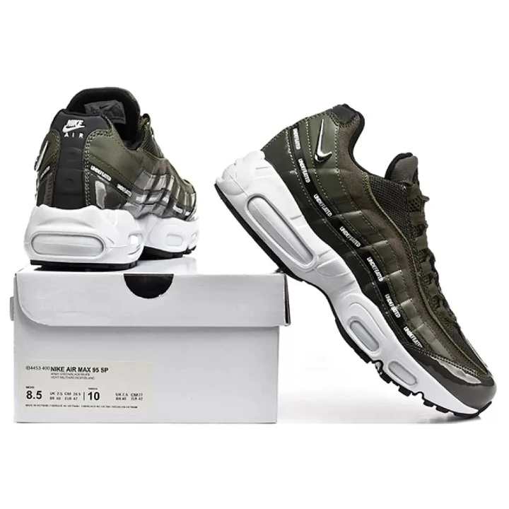 NIKE Air Max 95 X Undefeated