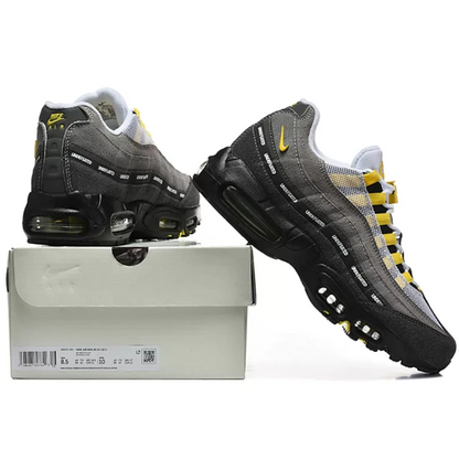 NIKE Air Max 95 X Undefeated
