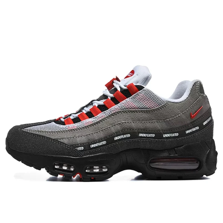 NIKE Air Max 95 X Undefeated
